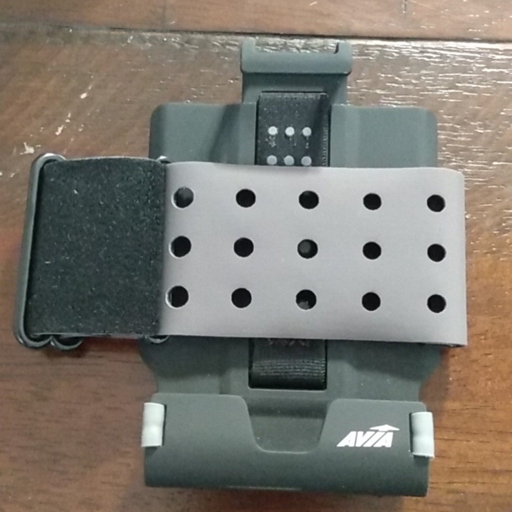 Avia workout arm phone holder